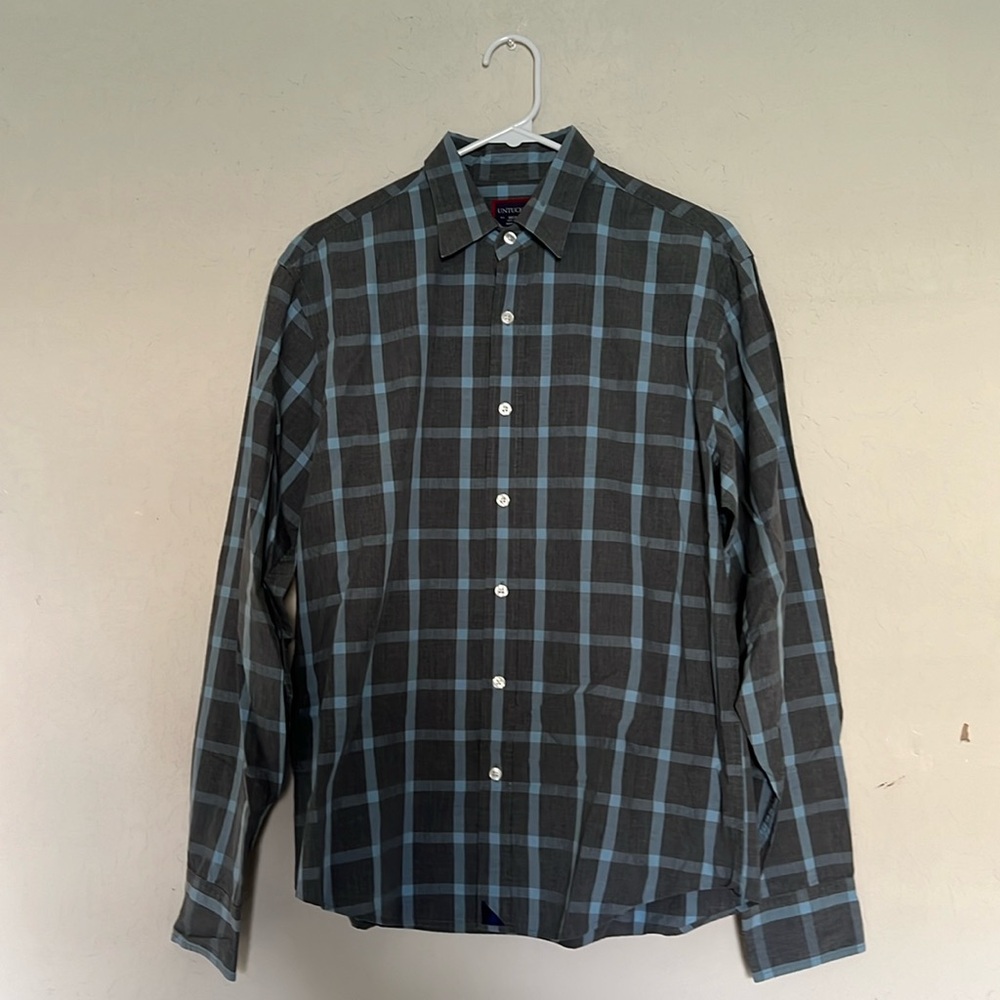 Untuckit Button Down - image 1
